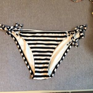 Bikini bottoms